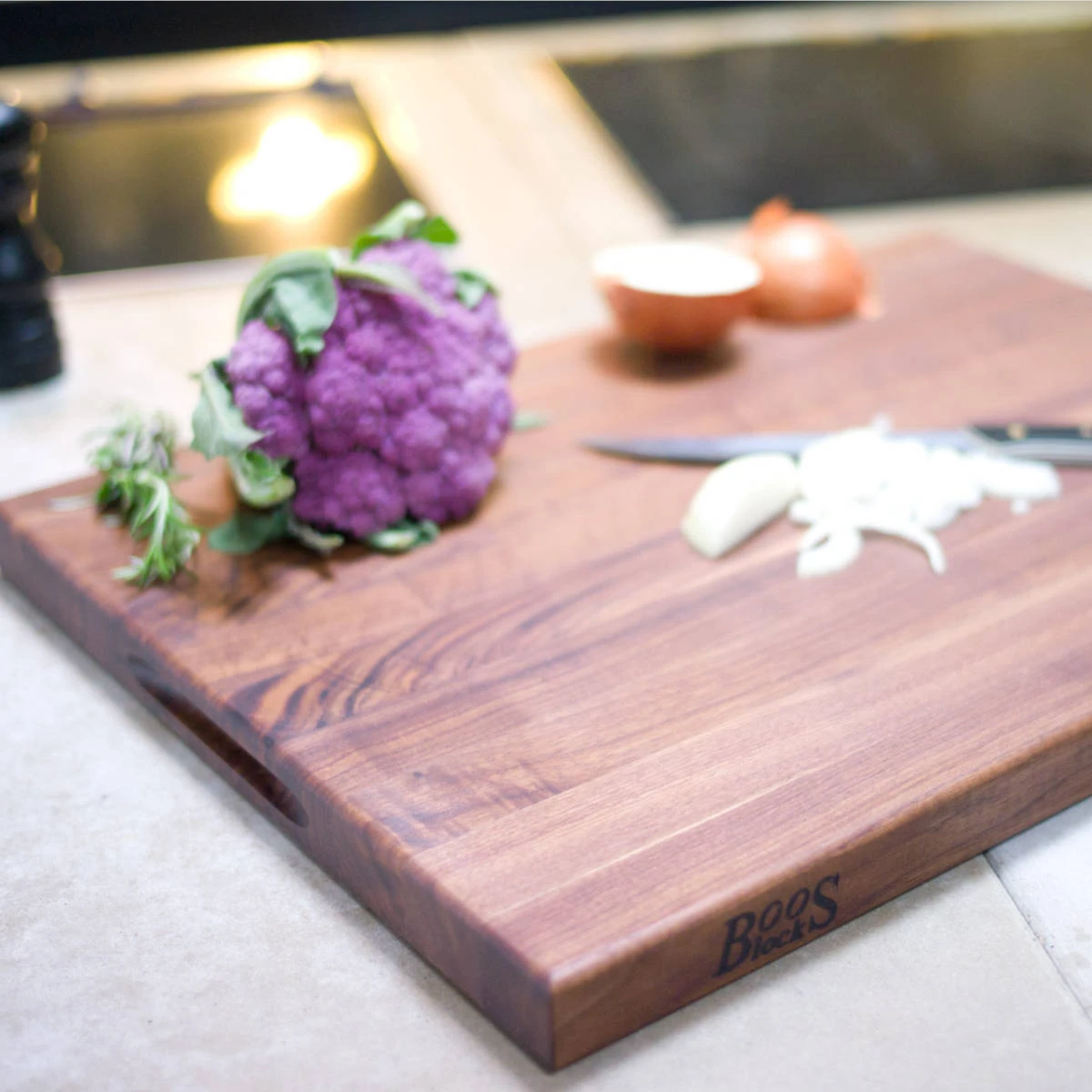 Boos Blocks Schneidebrett ProChef, Walnuss Mit Griffmulden 51x38x4 Cm 5 Boos Blocks Schneidebrett ProChef, Walnuss Mit Griffmulden 51x38x4 Cm – Bild 3