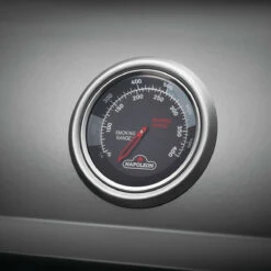 Napoleon Freestyle 365, 3 Hauptbrenner, Mit Sizzle Zone Seitenbrenner Und Tür, Graphit -Grill Konigreich Geschaft cea1c44a0e2e85fa5486a6f0cb8130b9