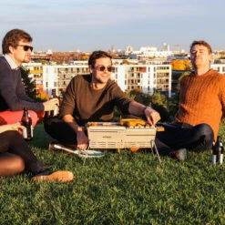 Knister Grill Premium – Tragbarer Holzkohlegrill Aus Edelstahl -Grill Konigreich Geschaft knister grill premium tragbarer holzkohlegrill aus edelstahl 1182b2bcb0f636445000ee3870bcd392