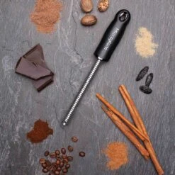 Microplane Premium Gewürzreibe Schwarz -Grill Konigreich Geschaft microplane premium gewuerzreibe schwarz 5cdf6ed4fff47c04dc67eb3058ae5f04