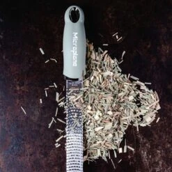 Microplane Premium Reibe / Zester, Salbei Grün -Grill Konigreich Geschaft microplane premium reibe zester salbei gruen a25d9f98ba7f38856f3659dde423fc7c