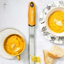 Microplane Premium Reibe / Zester, Senfgelb -Grill Konigreich Geschaft microplane premium reibe zester senfgelb 45b19290ea5184e4cabe9f5d803fed78