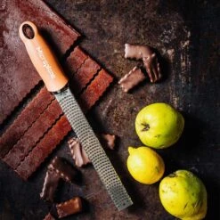 Microplane Premium Reibe / Zester, Zimt Orange -Grill Konigreich Geschaft microplane premium reibe zester zimt orange 28c35db03f7a0b9d4571672a027c4e8c