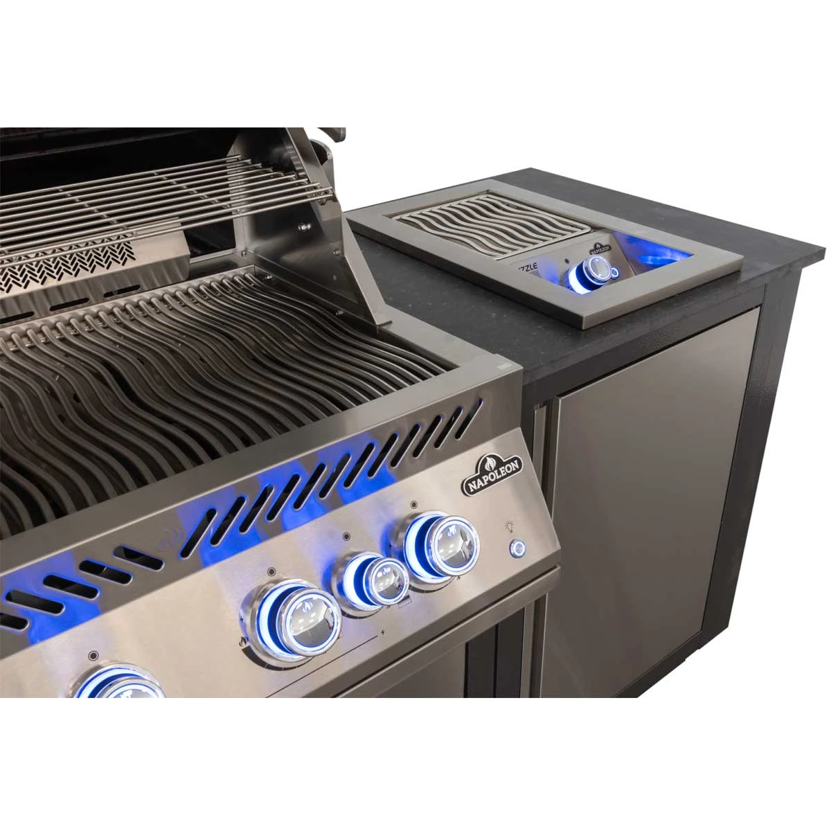 Napoleon Oasis Compact 105 Outdoor Küche Mit Einbaugrill BIG32 Und Sizzle Zone 6 Napoleon Oasis Compact 105 Outdoor Küche Mit Einbaugrill BIG32 Und Sizzle Zone – Bild 4