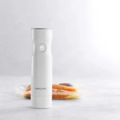 ZWILLING FRESH & SAVE Vakuumpumpe Mit Ladekappe, Weiß 15 ZWILLING FRESH & SAVE Vakuumpumpe Mit Ladekappe, Weiß -Grill Konigreich Geschaft zwilling fresh save vakuumpumpe mit ladekappe weiss a62fd00c4d1e374949ba364efabe84f5